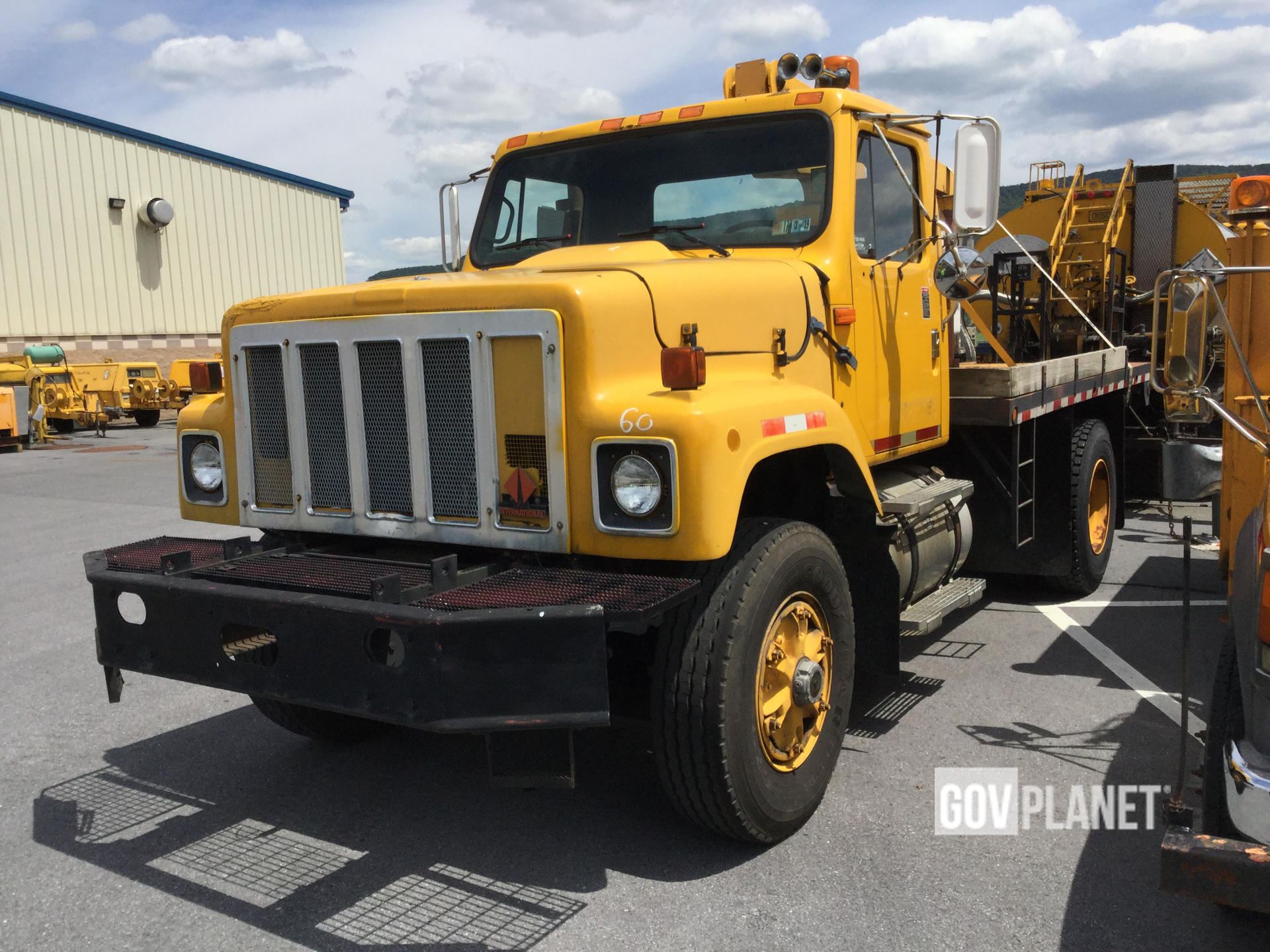 洋書 INTERNATIONAL TRUCKS CV™ Series | International®