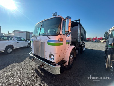 2000 Volvo WX 6x4 Roll-Off Truck (Inoperable)