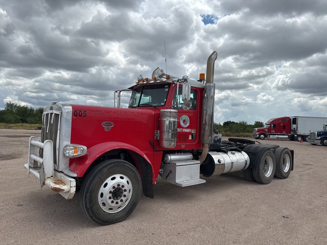 2012 Peterbilt 389 6x4 T/A Day Cab Truck Tractor
