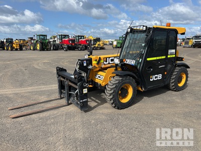 2022 JCB 525-60 Telehandler
