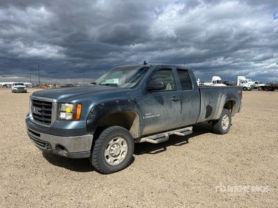 2007 GMC Sierra 2500HD 4x4 Extended Cab Pickup