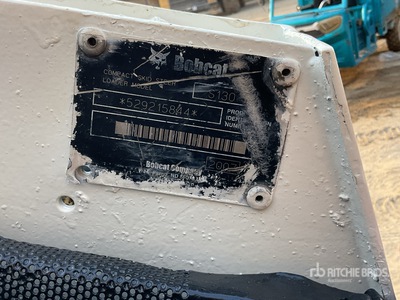 2007 Bobcat S130 を見 Skid-Steer Loader