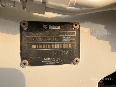 2010 Bobcat S150 を見 Skid-Steer Loader