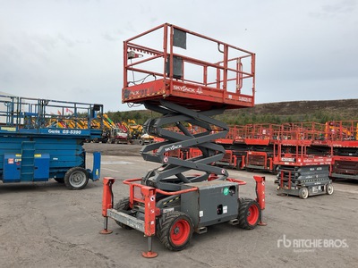 2015 Skyjack SJ6826RT 4x4 Diesel Scissor Lift