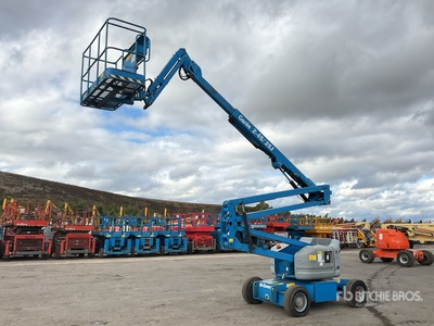 2013 Genie Z45/25 2WD Hybrid Articulating Boom Lift