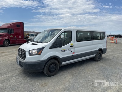 2018 Ford T-350 Furgoneta de pasajeros