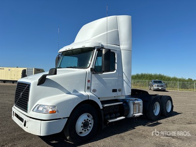 2015 Volvo VNM 6x4 T/A Day Cab Truck Tractor