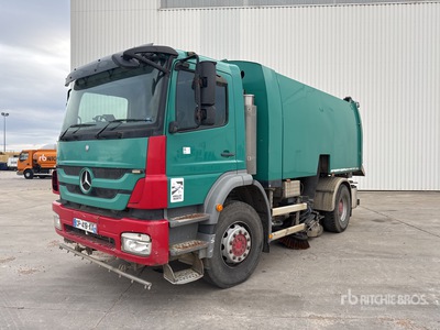 2012 Brock 7M3 on 2012 Mercedes-Benz Axor Balayeuse Camion barredora