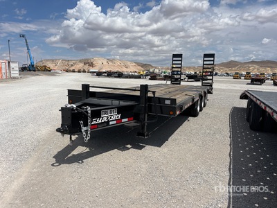 2016 Lucon 25T233ALP 30 ft Tri/A Remorque pour équipement