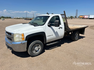 2008 Chevrolet Silverado 2500HD 4x4 Flatbed Truck
