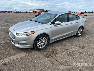 2014 Ford Fusion SE SE Automobile