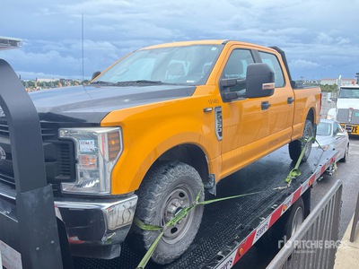 2019 Ford F-250 4x2 Crew Cab Pick-up