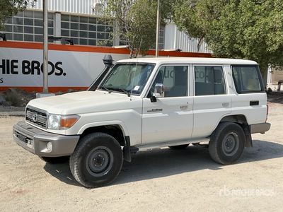 2018 Toyota Land Cruiser 76L 4x4 SUV