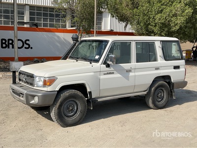 2018 Toyota Land Cruiser 76L 4x4 SUV