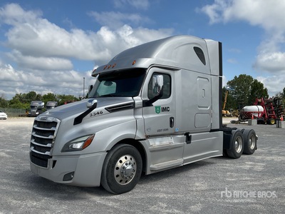 2018 Freightliner Cascadia 126 6x4 T/A Sleeper Truck Tractor