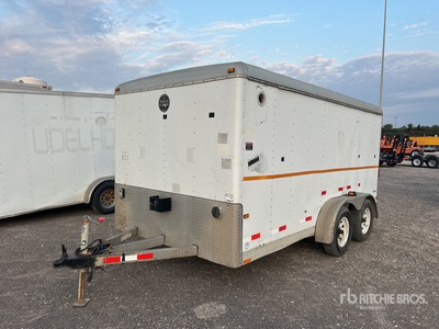 2006 Wells Cargo 14 ft T/A Rimorchio chiuso