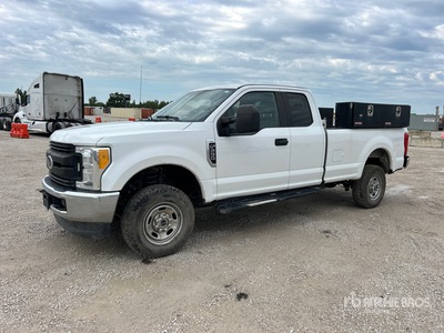 2017 Ford F-250 XL 4x4 Extended Cab Pickup