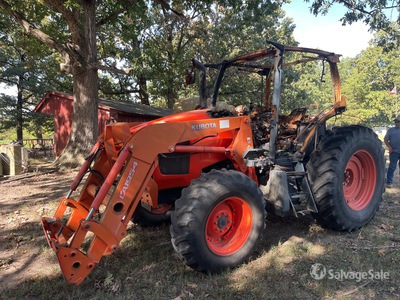 2012 Kubota M110GX 4WD Tractor Agrícola (Inoperable)