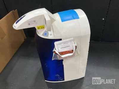 Millipore ZRQSVP300 Direct-Q 3UV Water Purification System