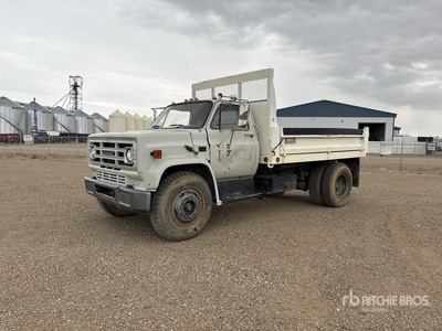 1989 GMC C7 4x2 S/A Dump Truck
