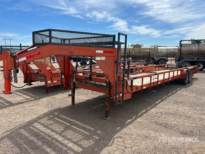 2012 Kearney 34 ft T/A Gooseneck Rimorchio portautensili