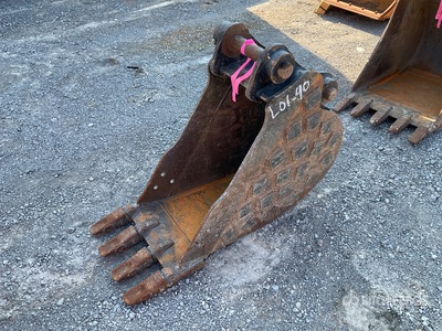 Cat 16 in Digging Bucket