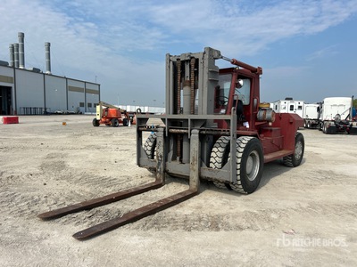 Taylor TEP-300L 25575 lb Pneumatic Tire Chariot Élévateur