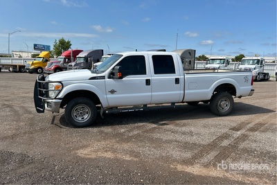 2015 Ford F-350 XL 4x4 Crew Cab Pickup