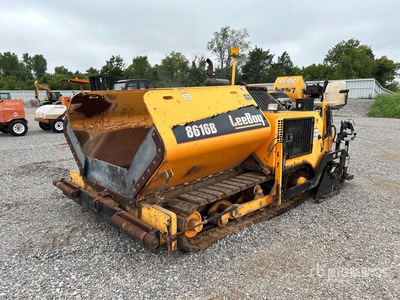 2013 LeeBoy 8616B Track Extendedora de Asfalto