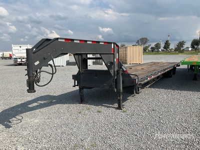 2013 PJ Trailers 40 ft T/A Gooseneck Remolque / Geräteanhänger