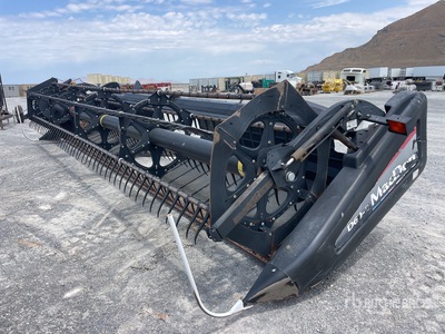 2008 MacDon D60 25 ft Flex Combine Header