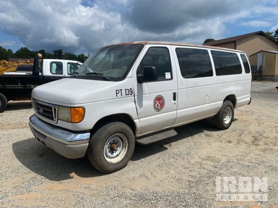 2004 Ford E-350 11 Furgone passeggeri