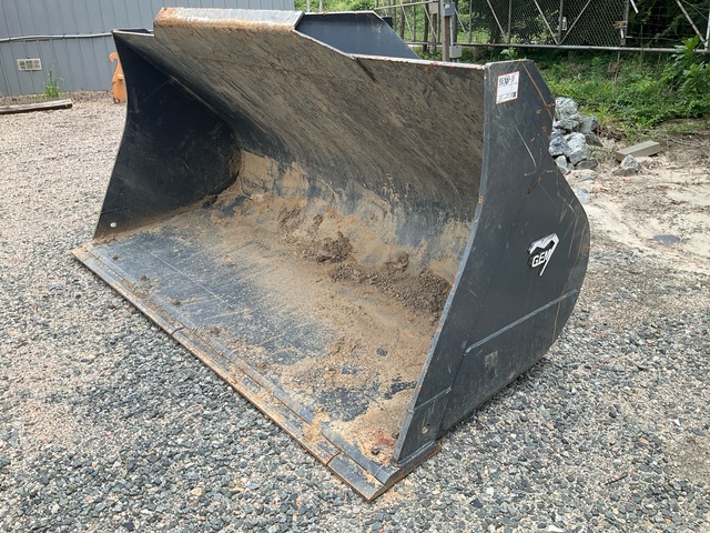 106 in Q/C General Purpose Wheel Loader Bucket - Fits Deere 624K (Unused)