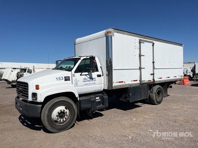 2001 GMC C6500 4x2 Van Truck