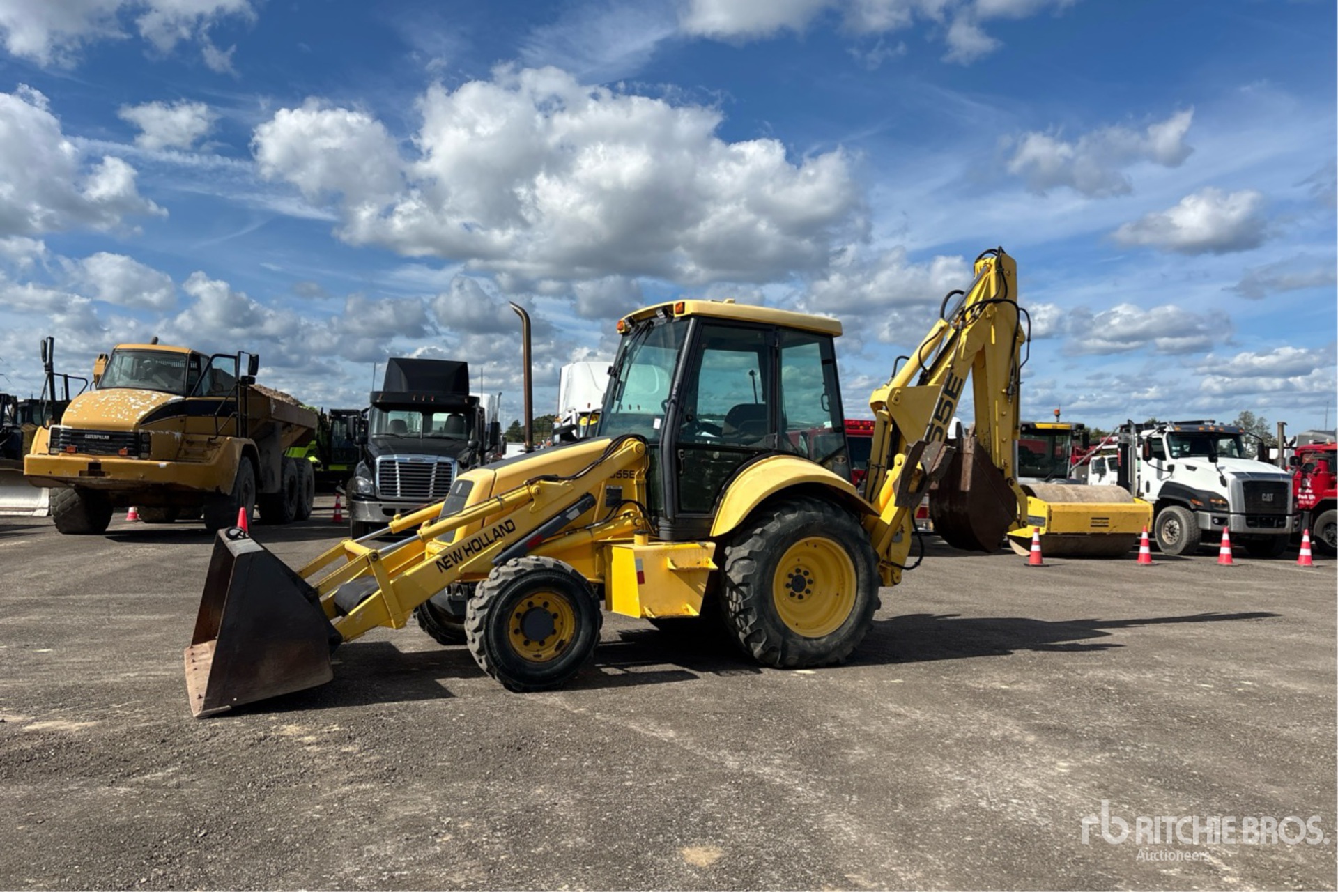 2000 New Holland 555E Backhoe Loader