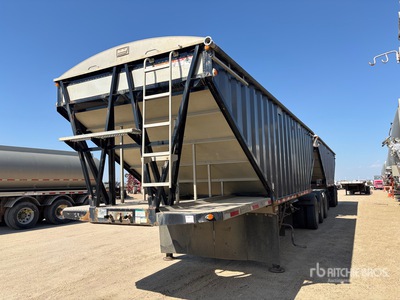 2019 Lode King 28 ft Tri/A Super B-Train Lead Grain Trailer
