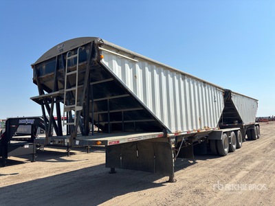 2014 Lode King 28 ft Tri/A Super B-Train Lead Grain Trailer