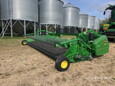 2019 John Deere 615P 15 ft Combine Pickup Header