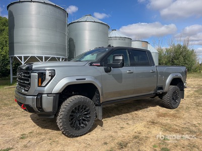 2024 GMC Sierra 2500 AT4 4x4 Crew Cab Pickup