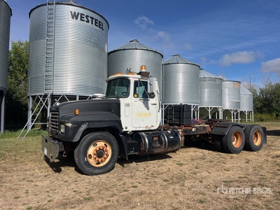 1998 Mack RD6885 6x4 Cabeza Tractora Cabina Corta