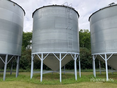 Westeel +/- 3500 bu Hopper Grain Bin
