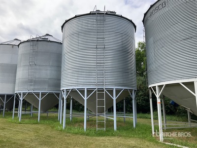 Westeel +/- 3500 bu Hopper Grain Bin