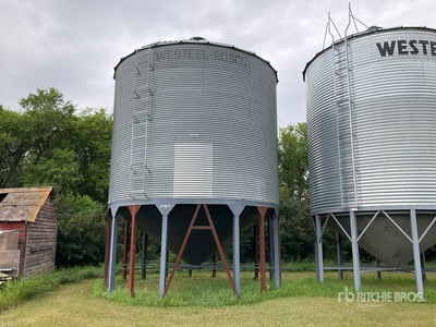 Westeel-Rosco +/- 4000 bu Hopper Grain Bin