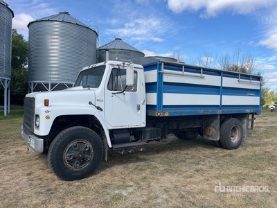 1981 International S1954 6x4 Grain Truck
