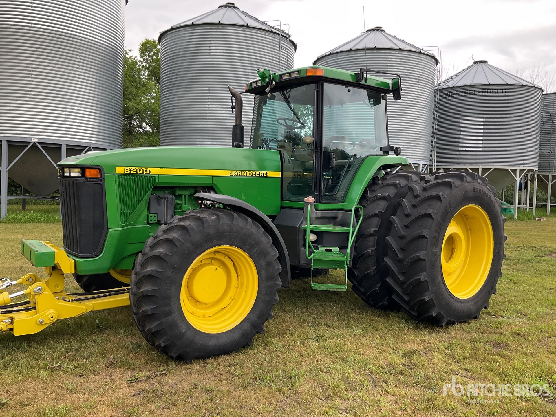 1997 John Deere 8200 4WD Tractor