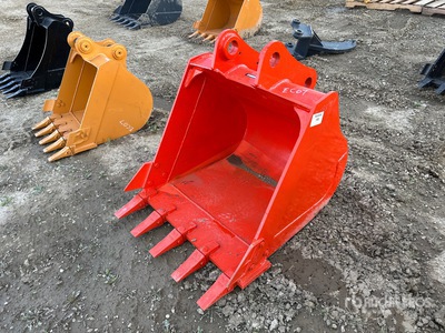 30 in Digging Excavator Bucket - Fits Kubota 185