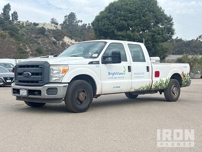 2015 Ford F-250 XL 4x2 Crew Cab Pickup