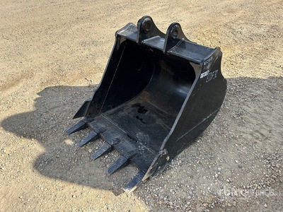 32 in Digging Excavator Bucket - Fits Cat 307