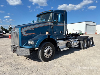 2019 Kenworth T800 6x4 Ciągnik siodłowy T/A z kabiną dzienną