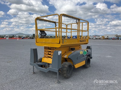 2015 Haulotte Compact 12DX 4x4 Diesel Elevador de Tijera / Podnośnik nożycowy